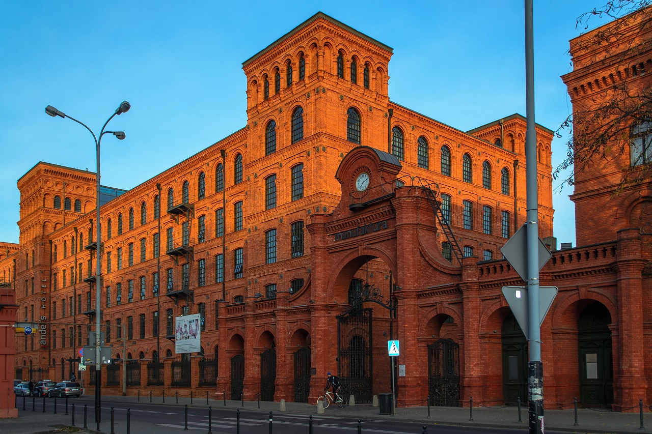Jakie zabytkowe budynki można zobaczyć w Łodzi?