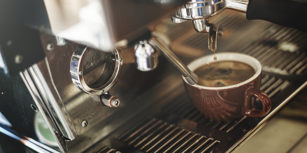 Kawa – jak przyśpieszyć jej przyrządzanie?